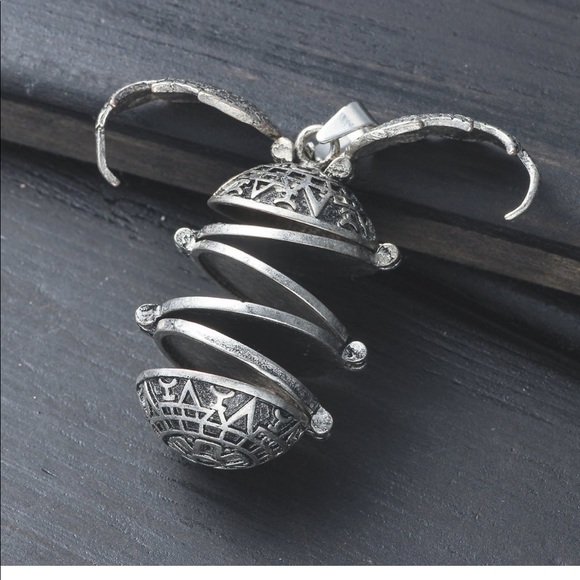 Angel wings expandable photo locket - Picture 5 of 6